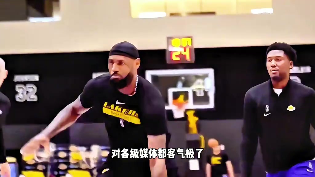 杨毅：NBA对记者很有礼貌 求你走 但CBA却动不动就威胁你